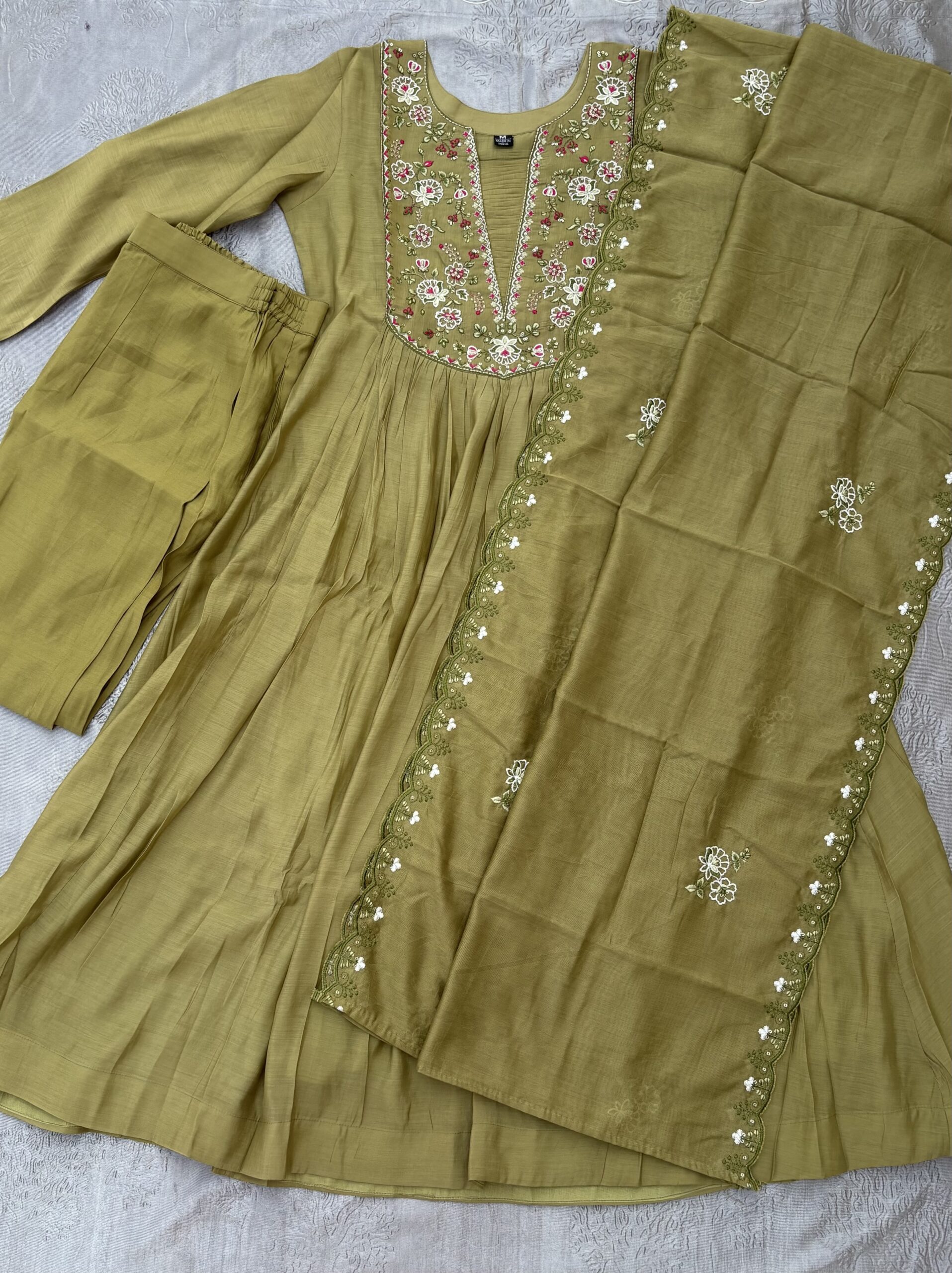 Olive Green Embroidered Kurta Set with Trouser & Dupatta - Image 4